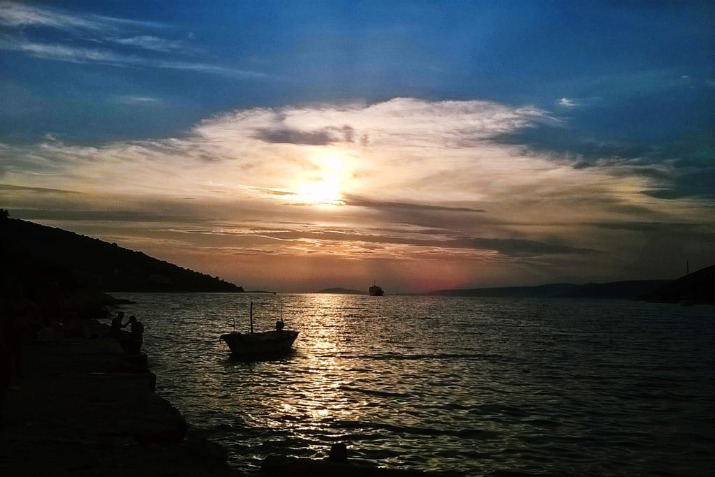 Apartmani Conar Veliki Drvenik Buitenkant foto