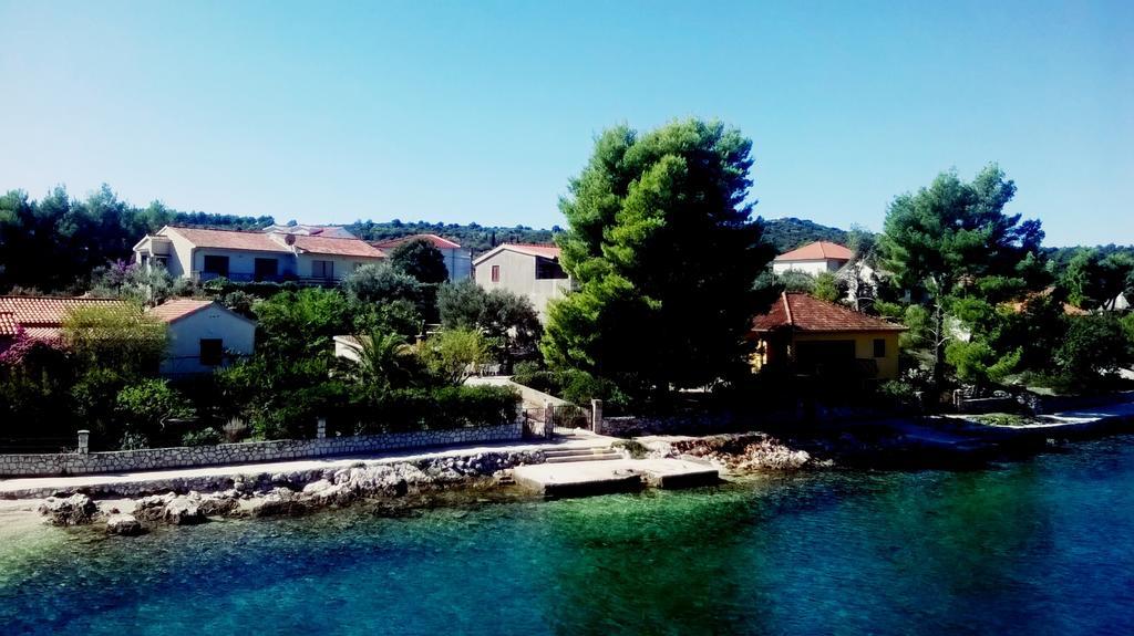 Apartmani Conar Veliki Drvenik Buitenkant foto