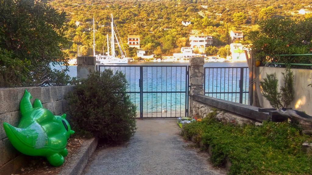 Apartmani Conar Veliki Drvenik Buitenkant foto