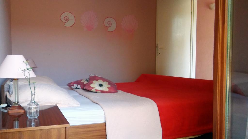 Apartmani Conar Veliki Drvenik Buitenkant foto