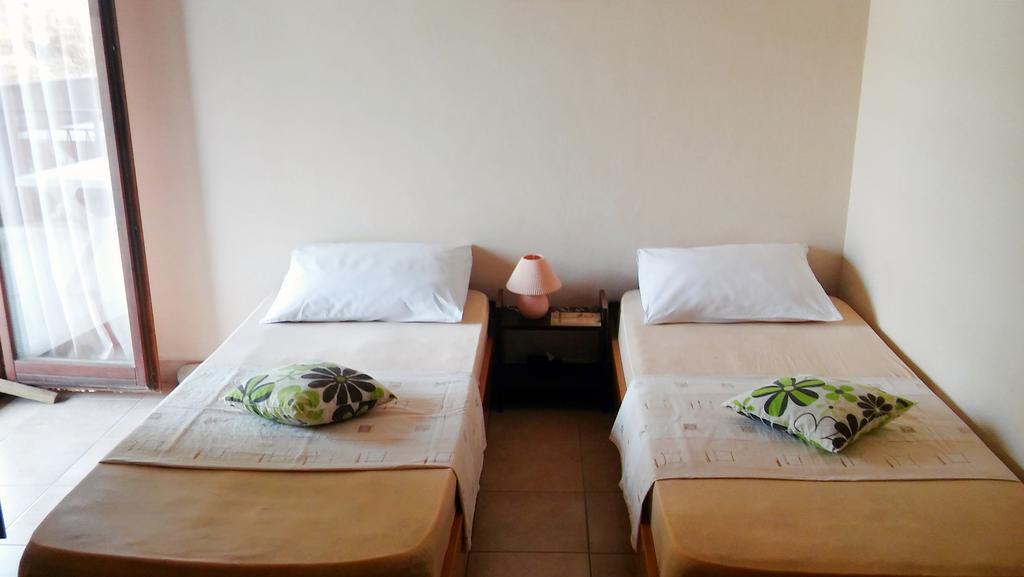 Apartmani Conar Veliki Drvenik Buitenkant foto