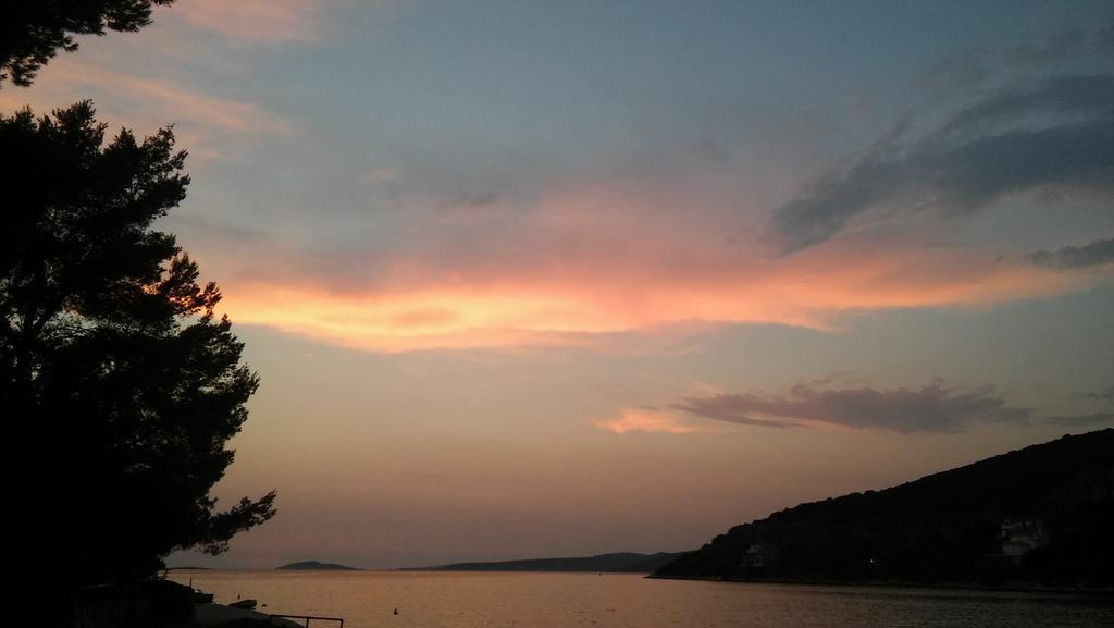Apartmani Conar Veliki Drvenik Buitenkant foto